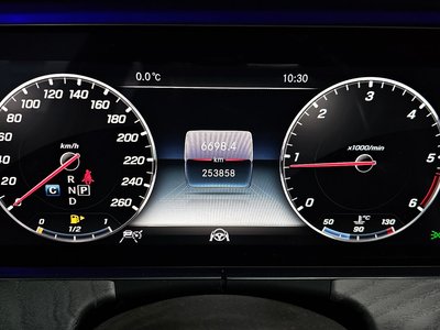 MERCEDES-BENZ CLS - 8