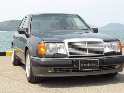 MERCEDES-BENZ MEDIUM-CLASS