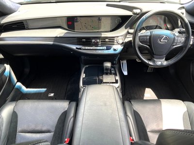 2018 Lexus LS thumbnail 2