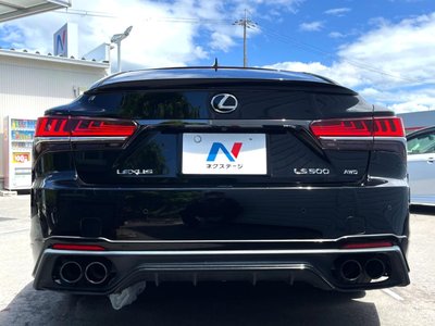 2018 Lexus LS thumbnail 17