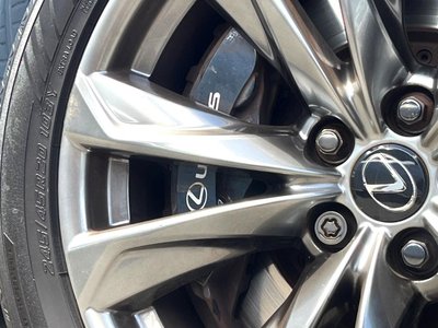 2018 Lexus LS thumbnail 38