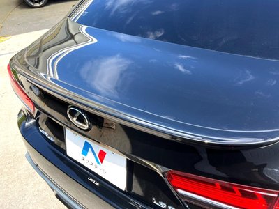 2018 Lexus LS thumbnail 32