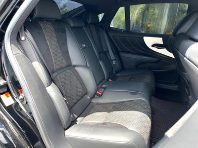 2018 Lexus LS thumbnail 12