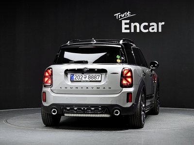 MINI COUNTRYMAN - 3