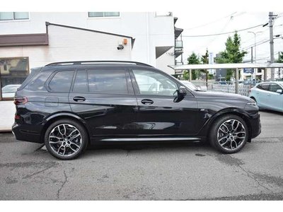 صورة 4 لـ 2025 BMW X7