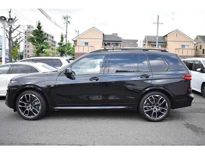 صورة 5 لـ 2025 BMW X7