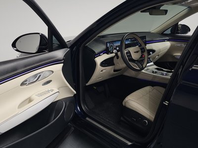2024 Genesis GV70 — миниатюра 13