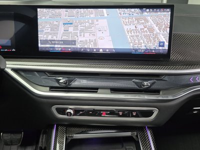 2024 BMW X7 thumbnail 17