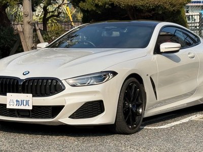 BMW 8 SERIES - 1