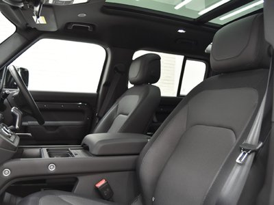 LAND ROVER DEFENDER - 9