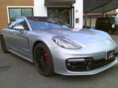 PORSCHE PANAMERA - 3