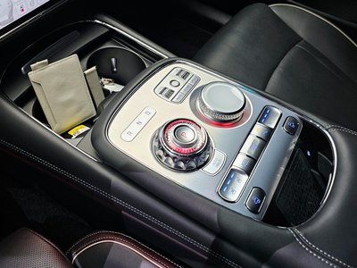 صورة 9 لـ 2022 Genesis G90 (RS4)