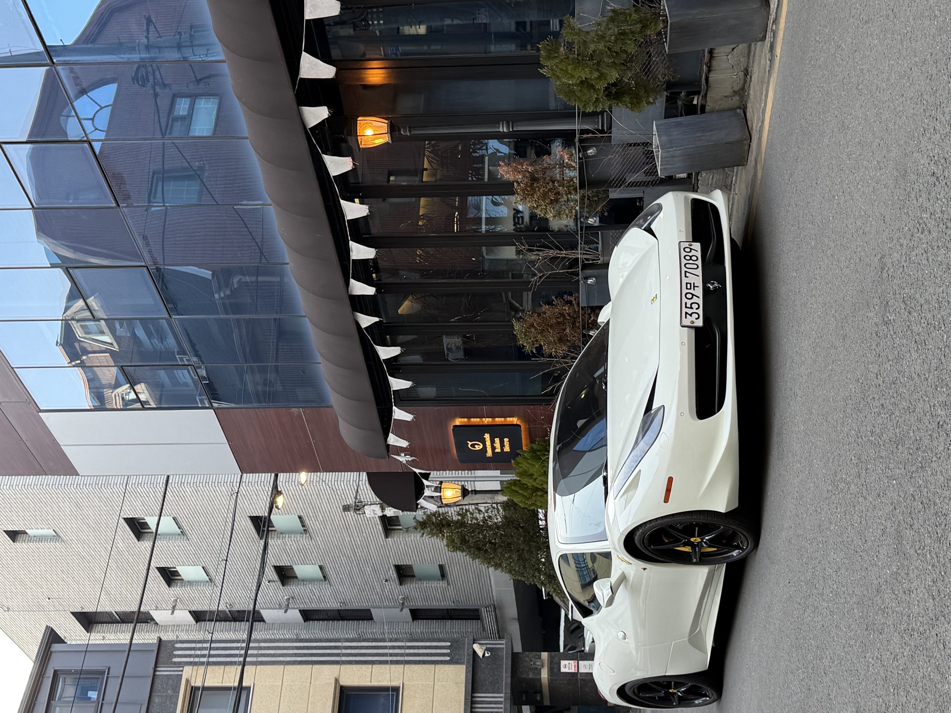 FERRARI 458 - View 1