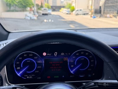 2024 Mercedes-BENZ EQE 缩略图 13