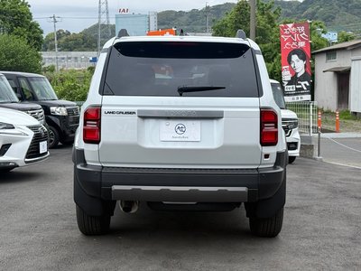 TOYOTA LAND CRUISER 250 - 7