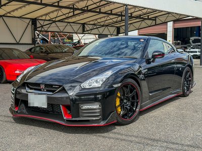 NISSAN GT-R