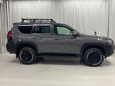 TOYOTA LAND CRUISER PRADO - 8