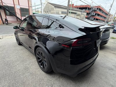 TESLA MODEL X - 7