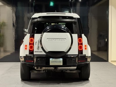 LAND ROVER DEFENDER - 4