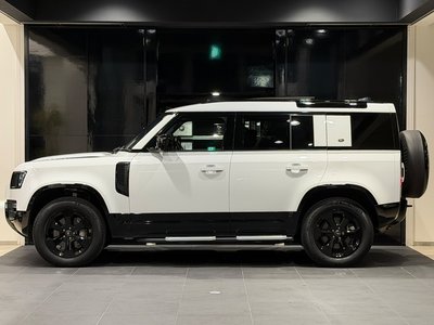 LAND ROVER DEFENDER - 6