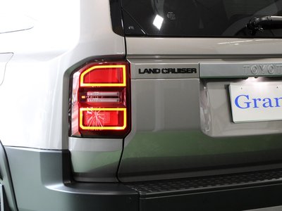 TOYOTA LAND CRUISER 250 - 8