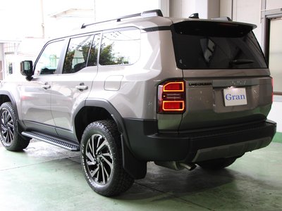 TOYOTA LAND CRUISER 250 - 4