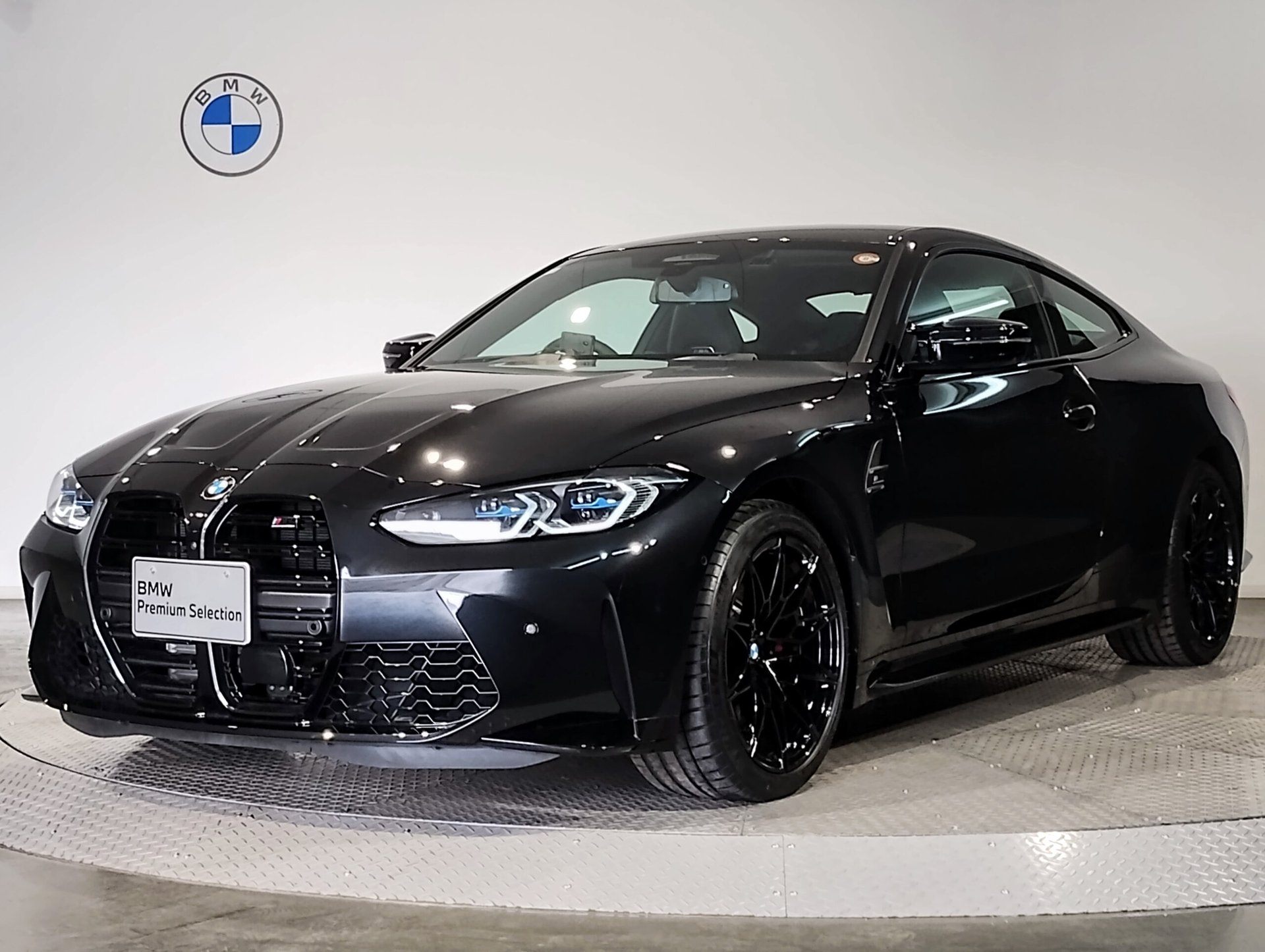 BMW M4 COUPE - View 1