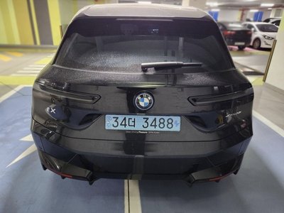 BMW IX - 5