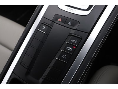 صورة مصغرة 48 لـ 2020 Porsche 718