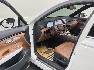 2024 Genesis GV70 photo 10
