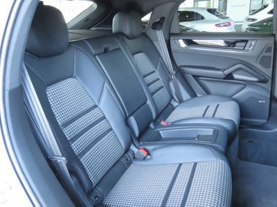 2025 Porsche CAYENNE 缩略图 17