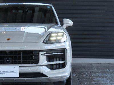 2025 Porsche CAYENNE 照片 3