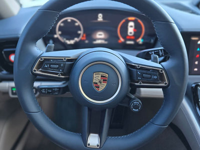 PORSCHE PANAMERA - 8