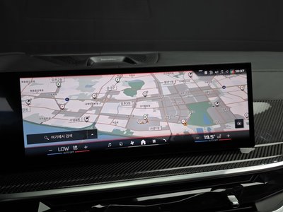 2025 BMW X7 缩略图 21