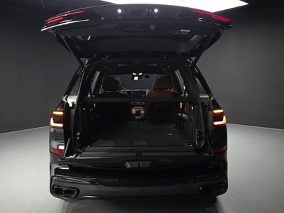 2025 BMW X7 缩略图 26