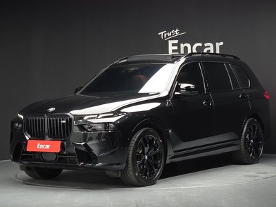 2025 BMW X7 照片 1