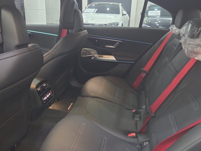 MERCEDES-BENZ E-CLASS - 10