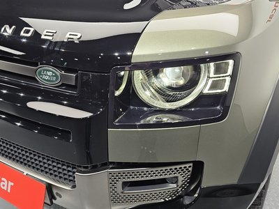 LAND ROVER DEFENDER - 9