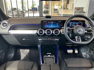MERCEDES-BENZ GLB - 9