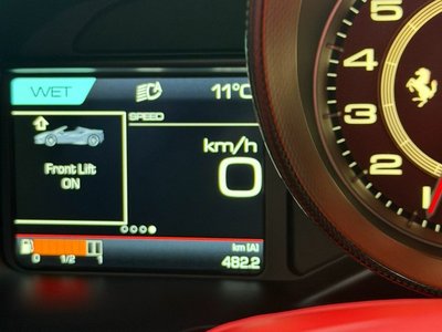 FERRARI F8 SPIDER - 8