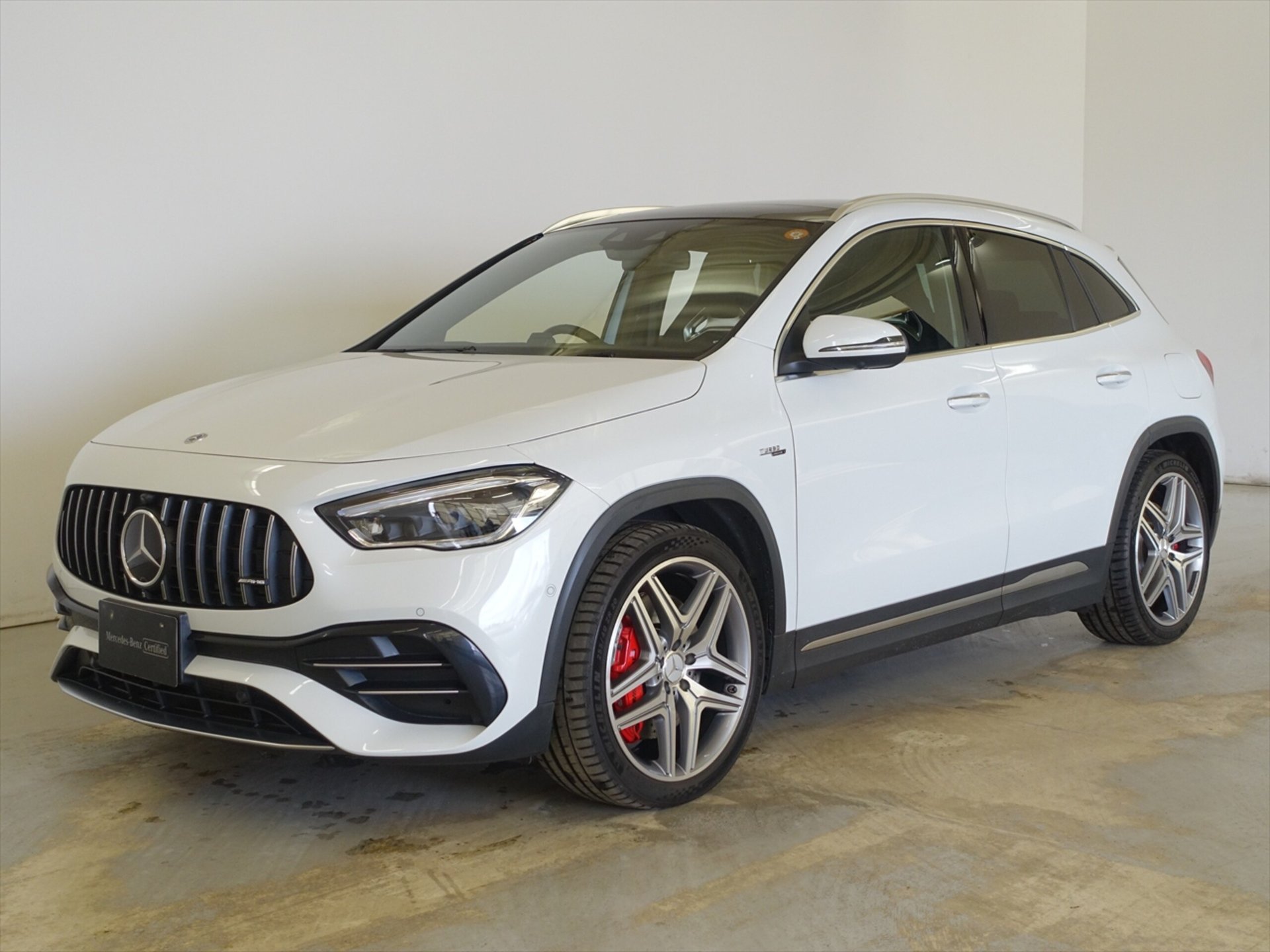 MERCEDES-BENZ GLA AMG - View 1