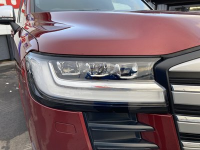 TOYOTA LAND CRUISER 300 - 10