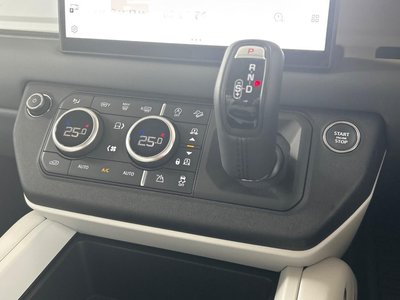 2025 LAND Rover DEFENDER — миниатюра 109