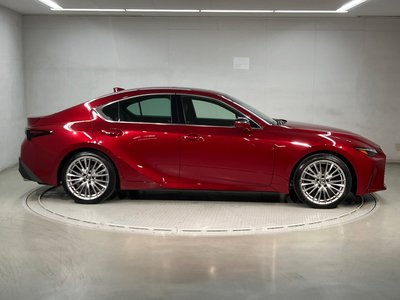 LEXUS IS - 3