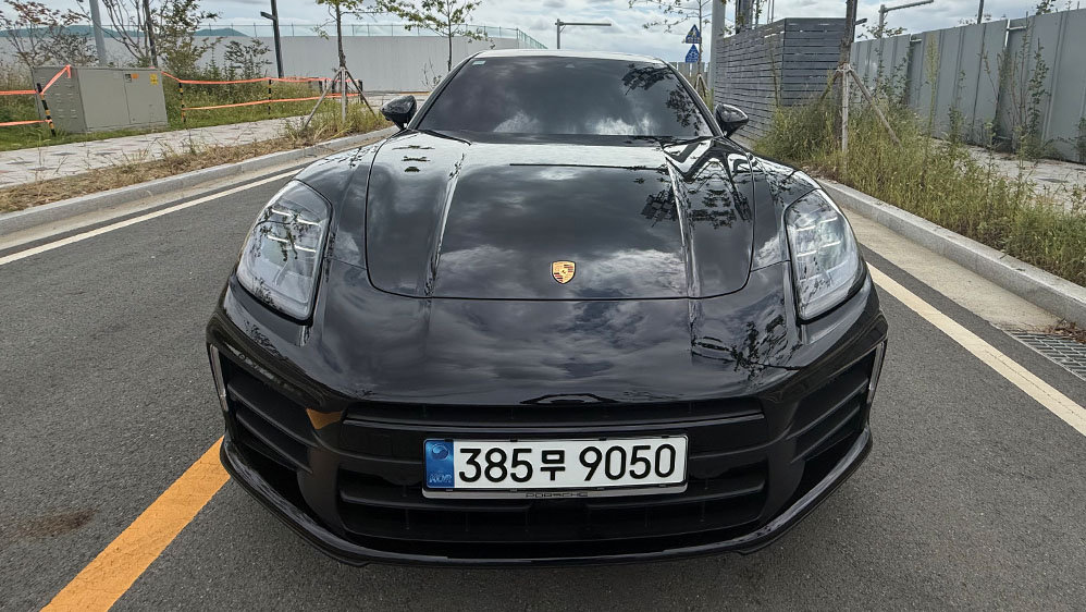 PORSCHE PANAMERA - View 1