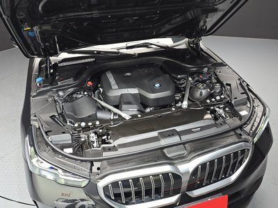 2025 BMW 5 SERIES 照片 7