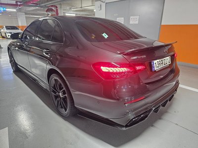 MERCEDES-BENZ E-CLASS - 8