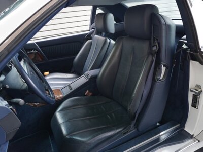 MERCEDES-BENZ SL - 10