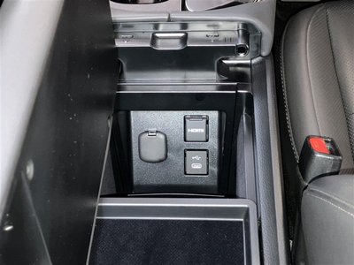 صورة مصغرة 28 لـ 2023 Toyota CROWN SPORT