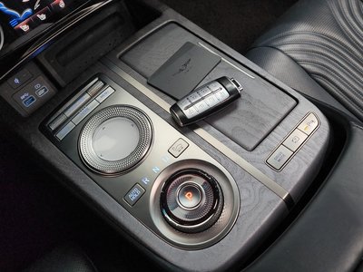 GENESIS G80 (RG3) - 9